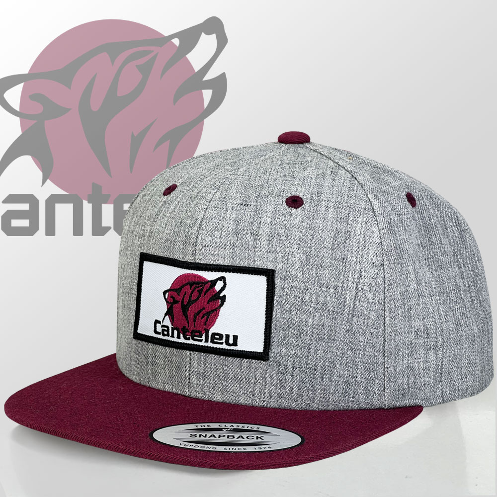 Casquette-Snapback-personnalisée-en-écusson