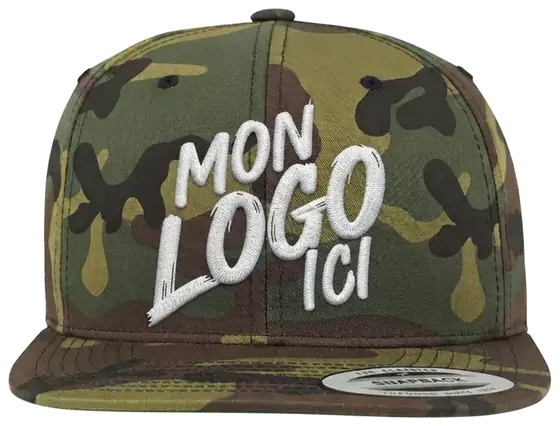 Casquette snapback Yupoong Camo personnalisée avec un logo brodé, vue de face