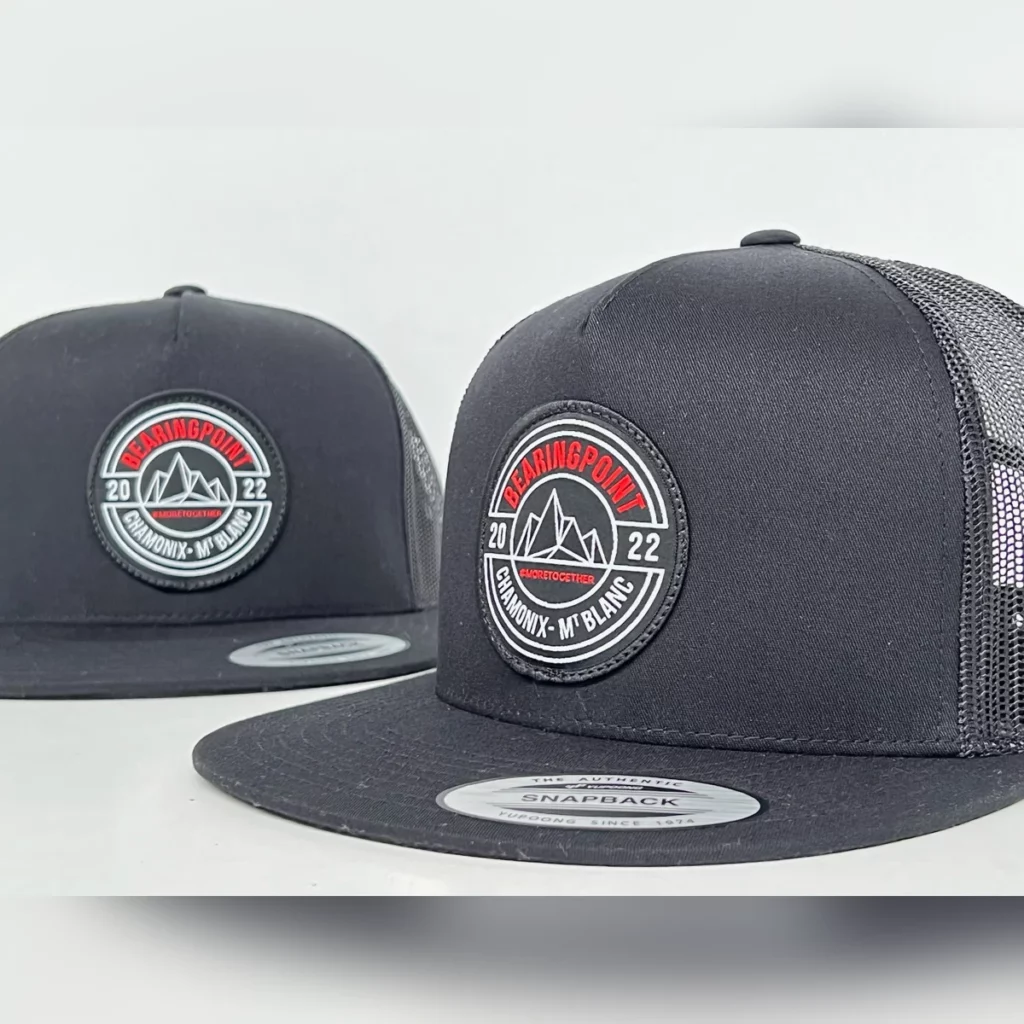Casquettes trucker grises avec un patch rond tissé Chamonix Mont-Blanc